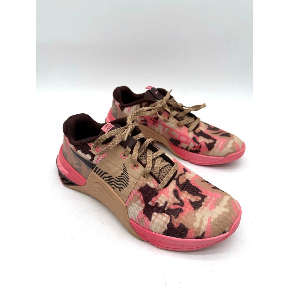 Nike Metcon 8 AMP Women’s 7.5 Coral Chalk Camo Pink Training Shoes DV9013-200